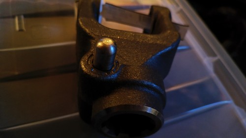 Yoke PTO 35 Series 1-3/8" 6 Spline U Joint Deere A-102-3506-ai Quick Attach - Picture 2 of 2
