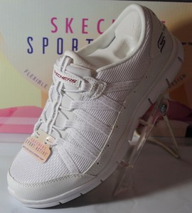 skechers sport memory foam shoes