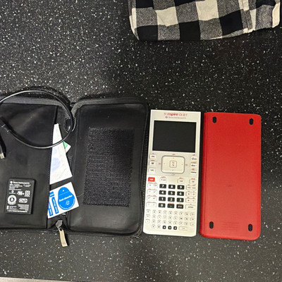 Texas Instruments TI-nspire CX II-T Grafikrechner, Extra Batterie, Tasche