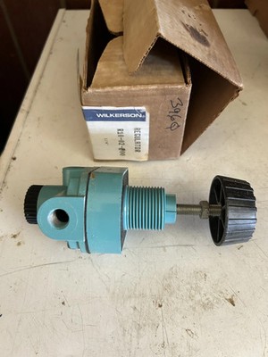 Wilkerson R10-02-200 Adjustable Pressure Regulator 1/4in NPT Teal Plastic Metal