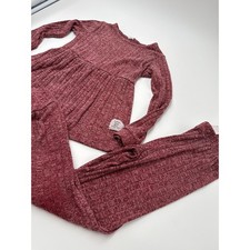 Girls 2 Piece Outfit Size 130 Fits 5/6  Stretchy cozy 2 piece outfit