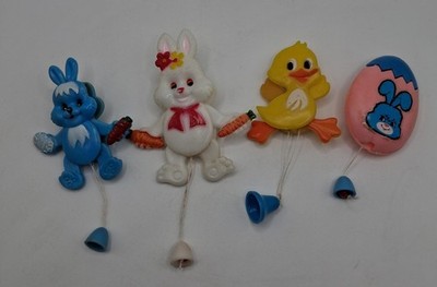 Vintage Easter Bunny & Egg Pop-up  Pull String Moving Pin Brooch 