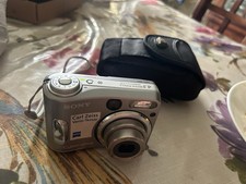 Sony Cyber Shot Digital Camera DSC-S60 3 X Zoom Carl Zeiss W Case TESTED VIDEO