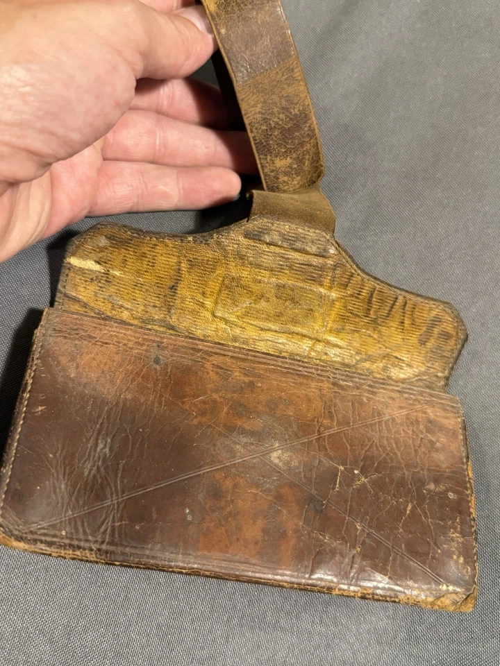 Antigua billetera de cuero de 1800 con tarjeta de procedencia y llamadas Foto 3 de 4