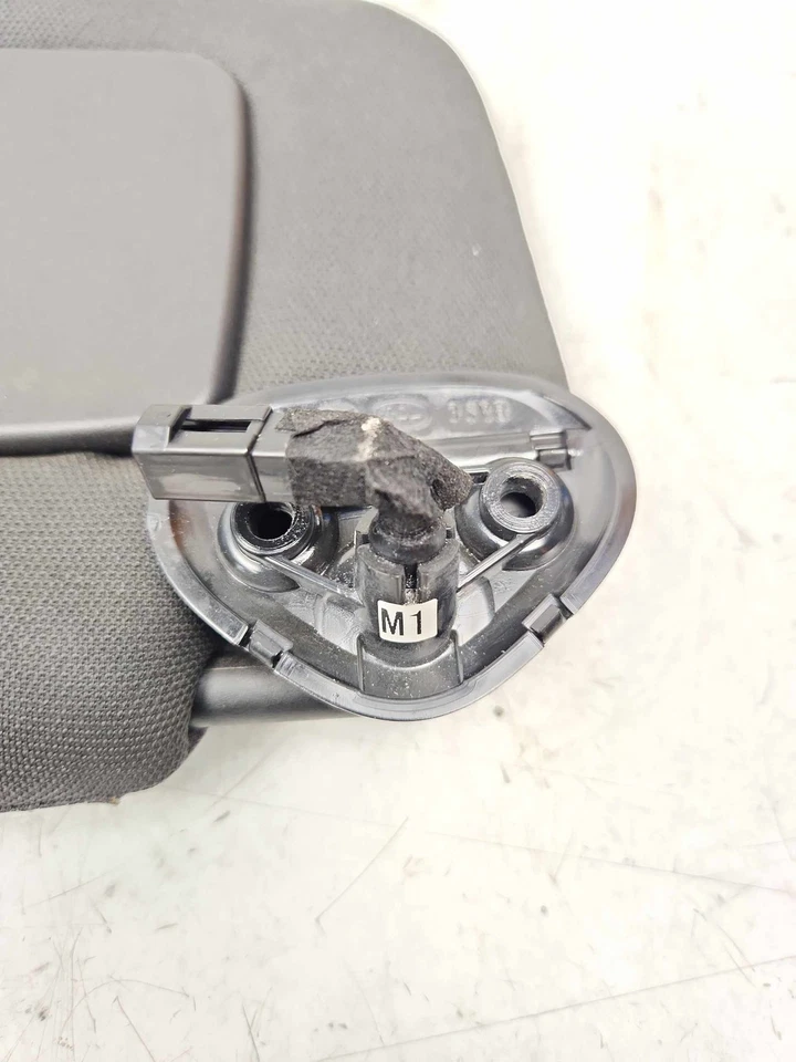 Subaru WRX 2015-21 parasol lateral del conductor sin vista OEM 92011VA230JC Foto 3 de 4