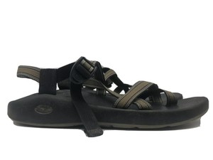 hiking sandals with toe loop