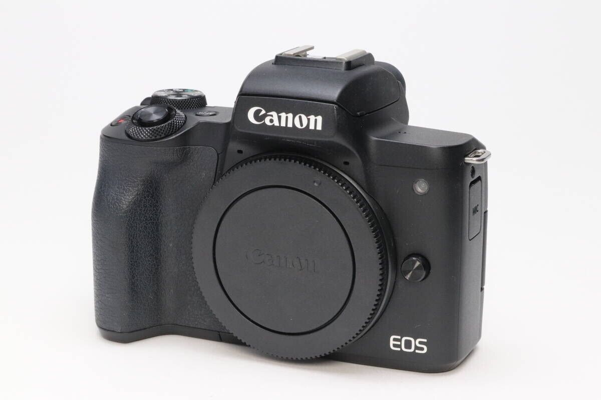 Excellent++】Canon Eos Kiss M2 EF-M 15-45mm Kit 7000clicks Excellent++】Canon Eos Kiss M2 EF-M 15-45mm Kit 7000clicks