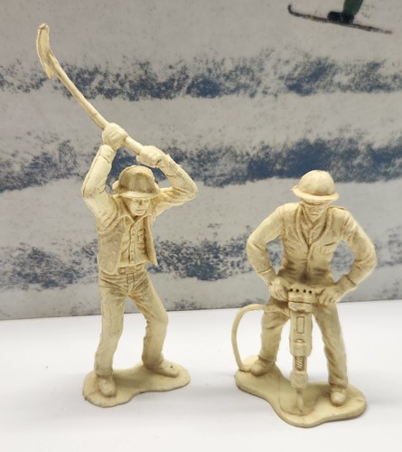 50er Jahre Bauarbeiter Kunststoff Spielset 3,5" Figur unbeschriftet