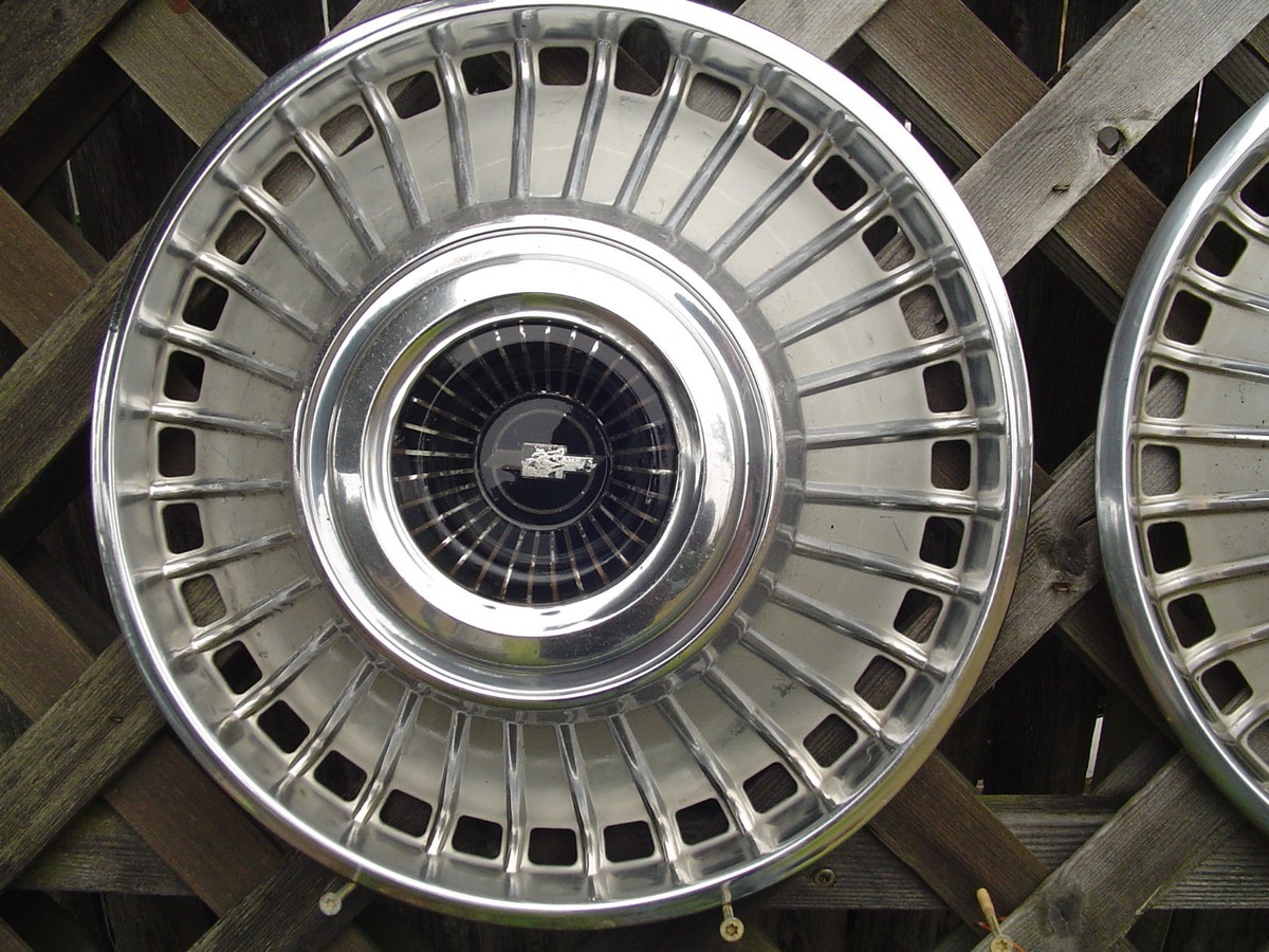 1963 1964 CHEVROLET CHEVY BELAIR IMPALA HUBCAPS WHEEL COVERS