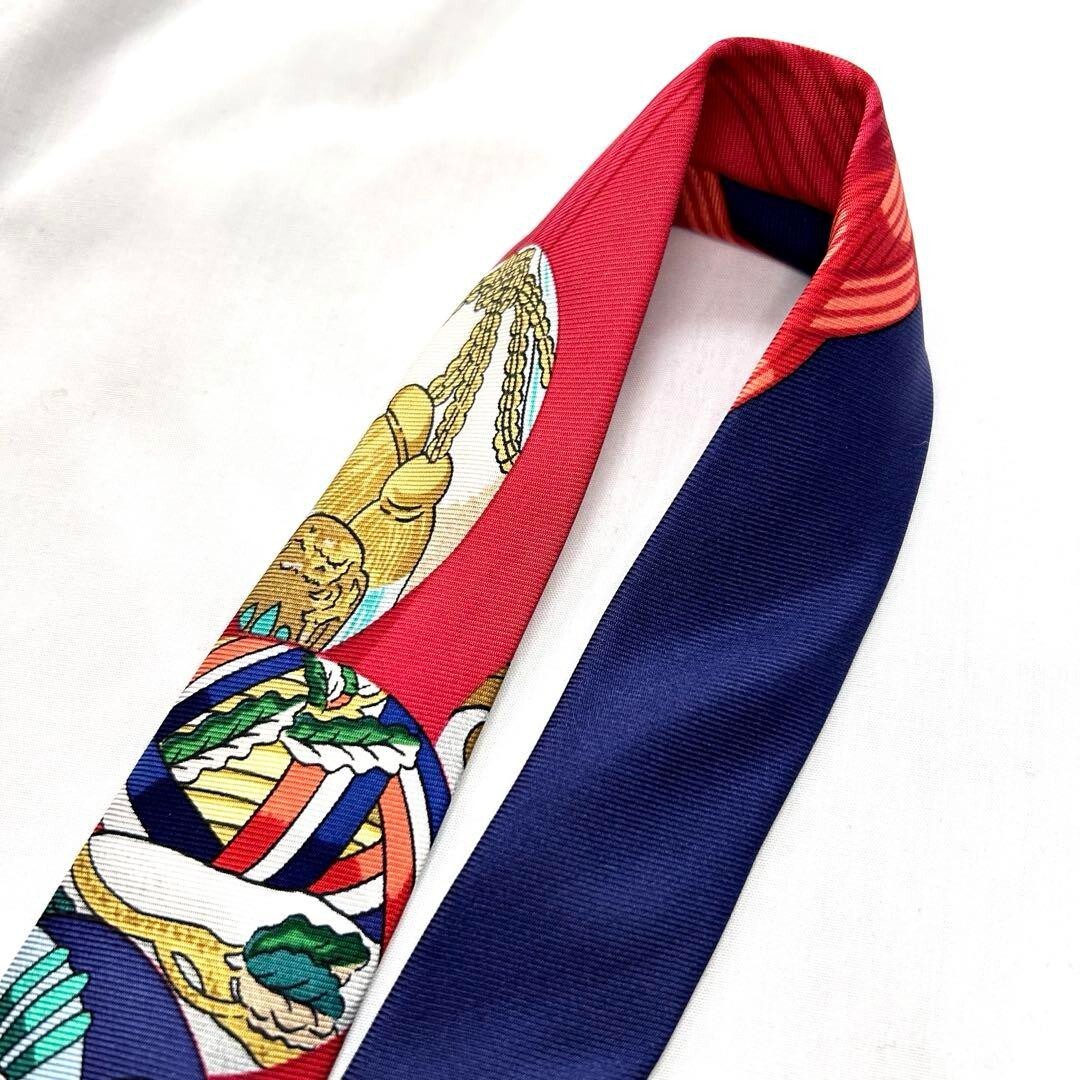 専用❗️HERMES scarf tie スカーフ タイ ネクタイ 美品　紺色系 HERMES Scarf pattern Floral 100% Silk Tie Men Red Flower Navy Blue