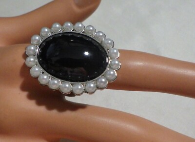 guess pearl ring
