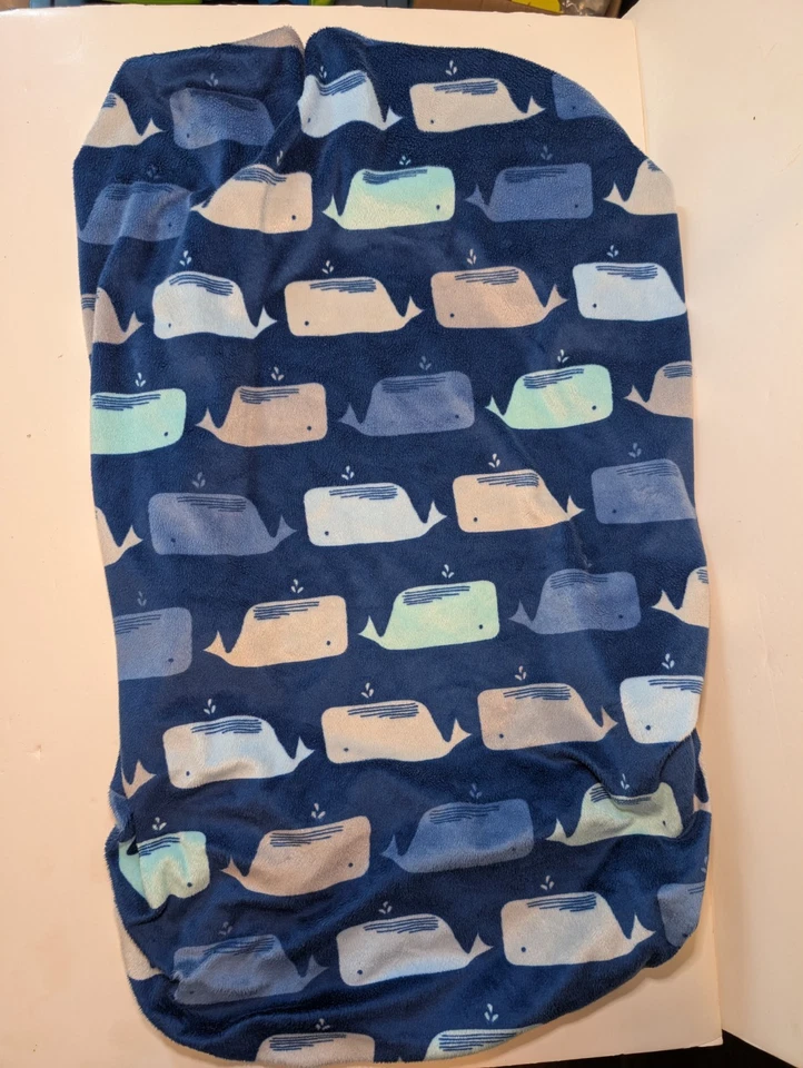 Cloud Island Azul Marino Ballena Náutico Cambiador Almohadilla Cubierta Peluche Bebé Foto 3 de 4