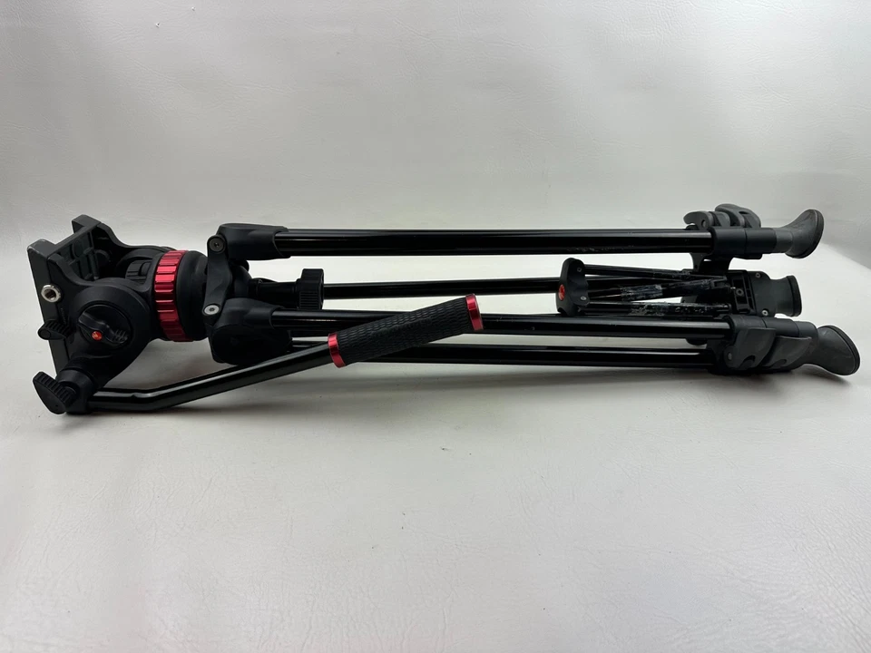 Manfrotto MVH502A Tripod Head w/ 2 Stage MVT502AM Alum Legs, Spreader, Handle - Image 4 of 4