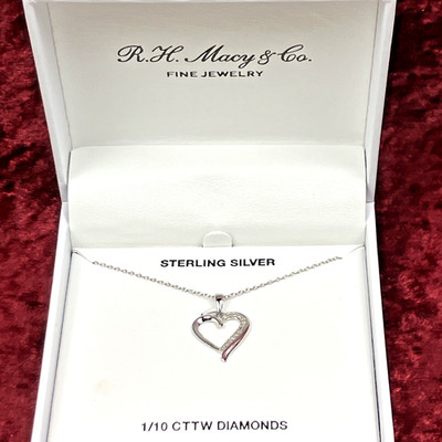 R H Macy & Co. Diamant Herz Halskette 1/10 kt in Sterlingsilber UVP 100 $