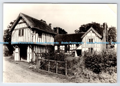 D334513 Lower Brockhampton in der Nähe von Bromyard. Fachwerk Mano 14. Jahrhundert mit Wasser