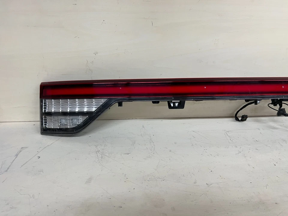 OEM 2020 2021 2022 2023 LINCOLN AVIATOR LED TAIL LIGHT LIFT GATE MOUNTED NICE! - Image 2 of 4