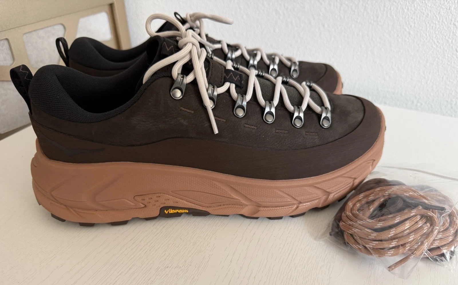New Hoka One One Tor VIBRAM Sole Summit 1147952-CNW Hiking Trail Shoes M 10.5
Opens in a new window