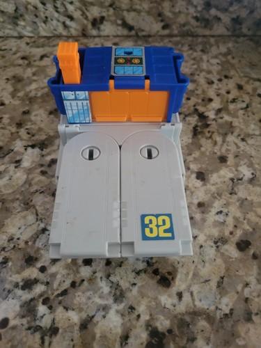 Vintage 1989 Transformers G1 Airwave (Airport) Micromasters Decepticon Hasbro