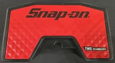 Snap-on 14.4 V Bluetooth Speaker Red CTBTSP861R  Possible Open Box Excellent