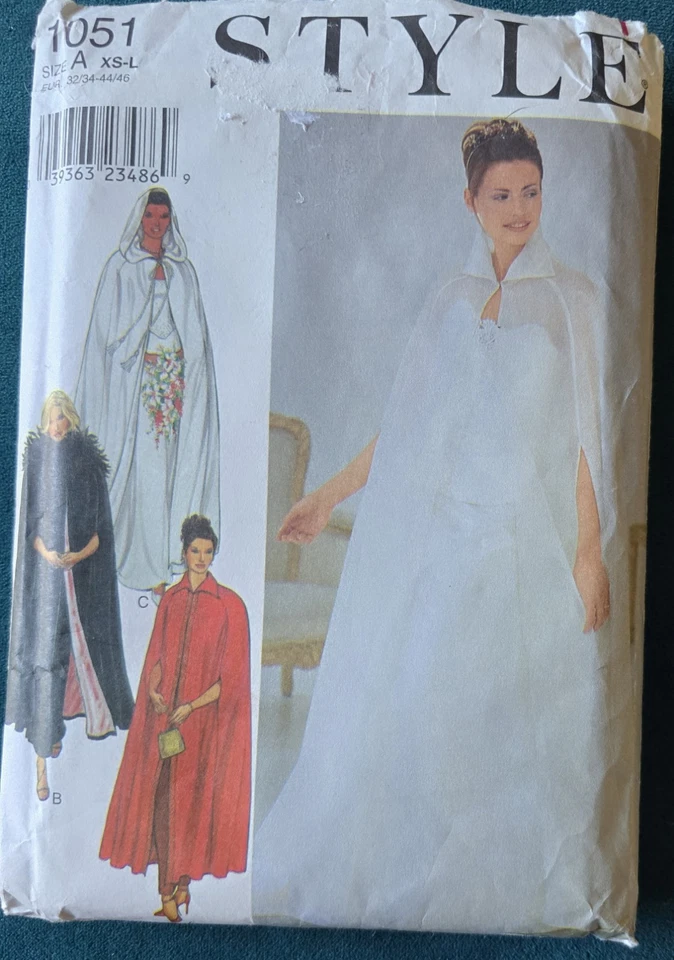 1980s Full Length Hooded Cape Wedding Style 1051 Sewing Pattern - Image 2 of 3
