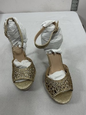 Womans New In Box Delicious Cadence Stiletto Formal Sandals Size 7.5 Gold