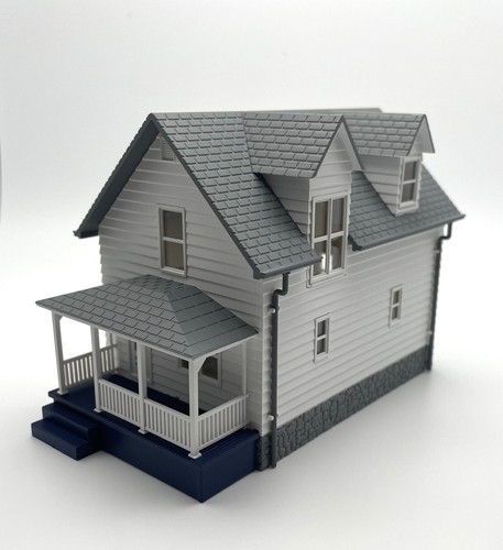 Rock Island Hobby RIH042102 HO Scale Farmhouse White - Picture 2 of 5