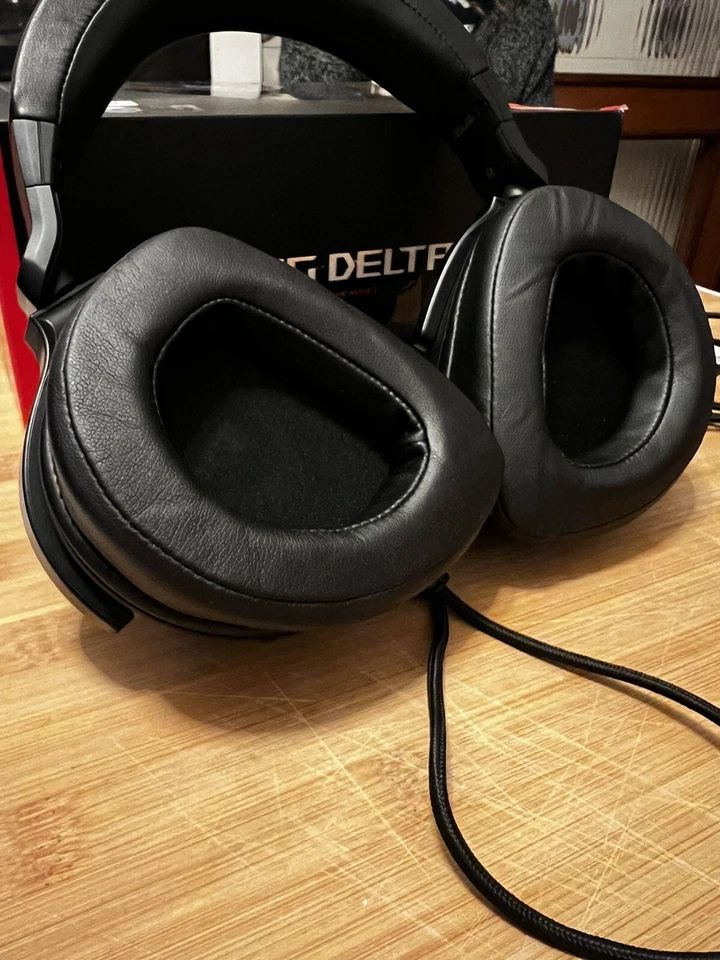 ASUS ROG Delta S Cuffia Gaming USB-C, Illuminazione RGB, Microfono Con Cancellaz - Immagine 3 di 4