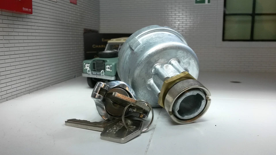 Land Rover Series 2 2a 3 575081 PRC2670 Diesel Ignition Switch Barrel & Keys - Image 4 of 4
