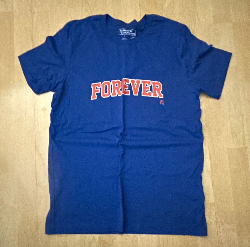 Knicks Athlete Logos Men's Blue L Crew Neck Graphic Tee "FOREVER"
