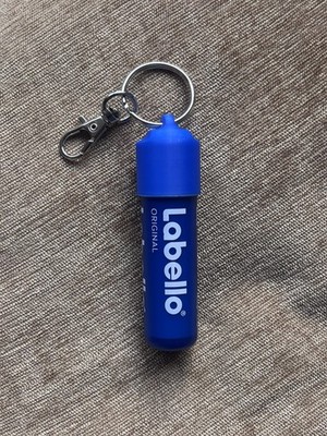 Labello Schlüsselanhänger in Blau, Accessoire, Geschenkidee, Charm, Anhänger