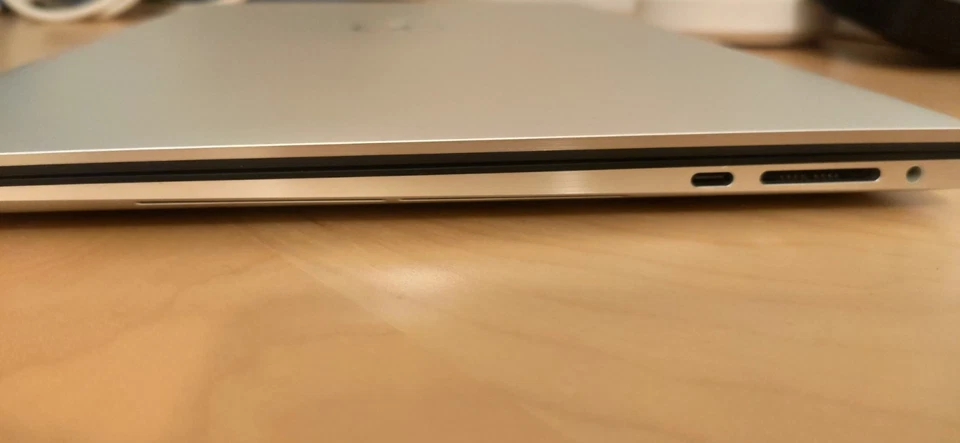 Dell XPS 15 9510 Core I7 - 1TB SSD - 32GB RAM, 4K touch screen - RTX 3050 - Imagen 4 de 4