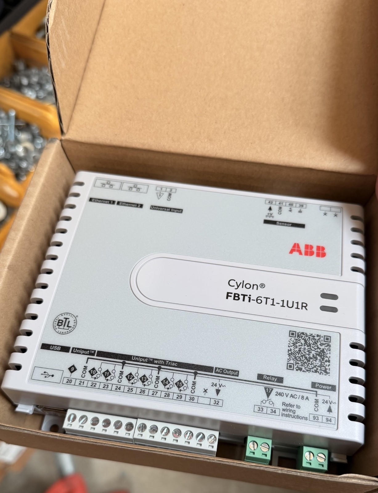 ABB Cylon® FBTi-6T1-1U1R BACnet™ Building Controller