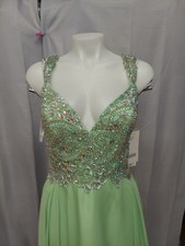 Tiffney Size 12 Mint Gem Top Openback PROM Occasion Gown