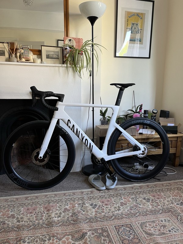 Canyon Aeroad CF SLX 7 Di2 White - 2026. Mint condition. Large