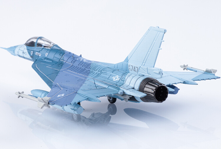 エスワンフォー(S14) アメリカ空軍　F-16 XL 1/144 2機セット S14 1/144 US Air Force F16XL fighter model F-16XL XL-2 prototype