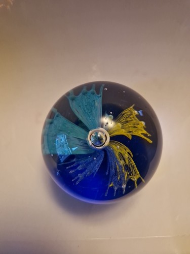 Vintage Art Glass Paperweight Yellow Teal Flower Blue Controlled Bubble - Picture 3 of 8