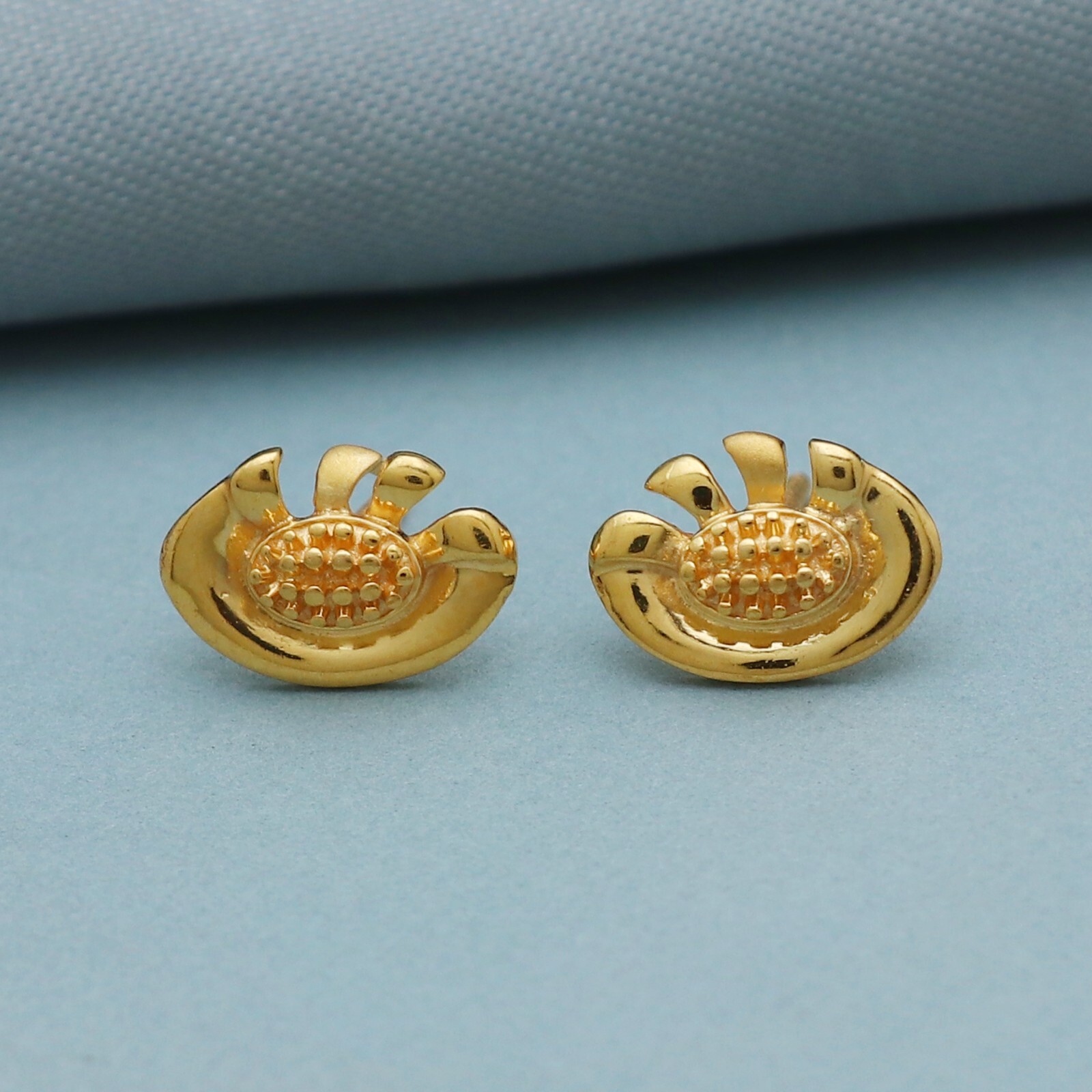 22 Karat Yellow Gold Turtle Stud Earring 22k Fine Jewelry Gift earring for women