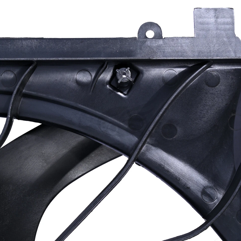 Conjunto de ventilador de radiador para Mercedes-Benz C250 C300 C350 CLS63 AMG E300 S63 AMG Foto 4 de 4