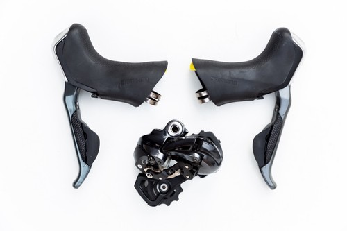 Shimano ST-R785 Di2 Shift/Brake Levers 2x11 + Ultegra 6870-SS 11 Di2 Derailleur