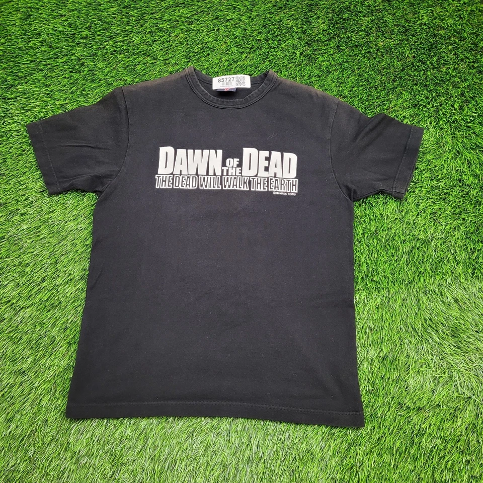 Camisa Dawn-Of-The-Dead média 19x25 terror zumbi - Imagem 2 de 4