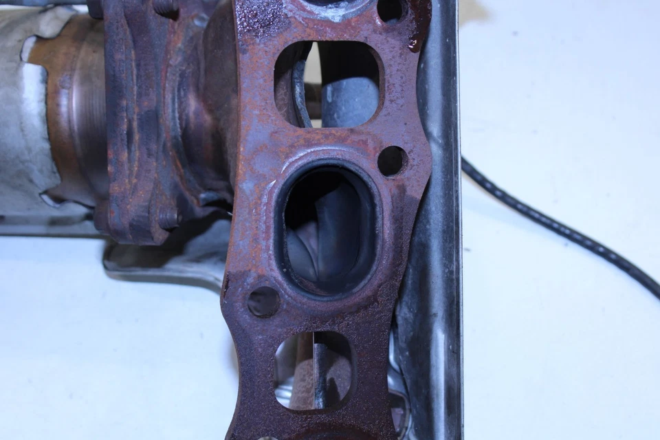 Nissan Murano Platinum 2015-21 3,5 L AWD colector de escape trasero derecho 14002-JA10A Foto 3 de 4