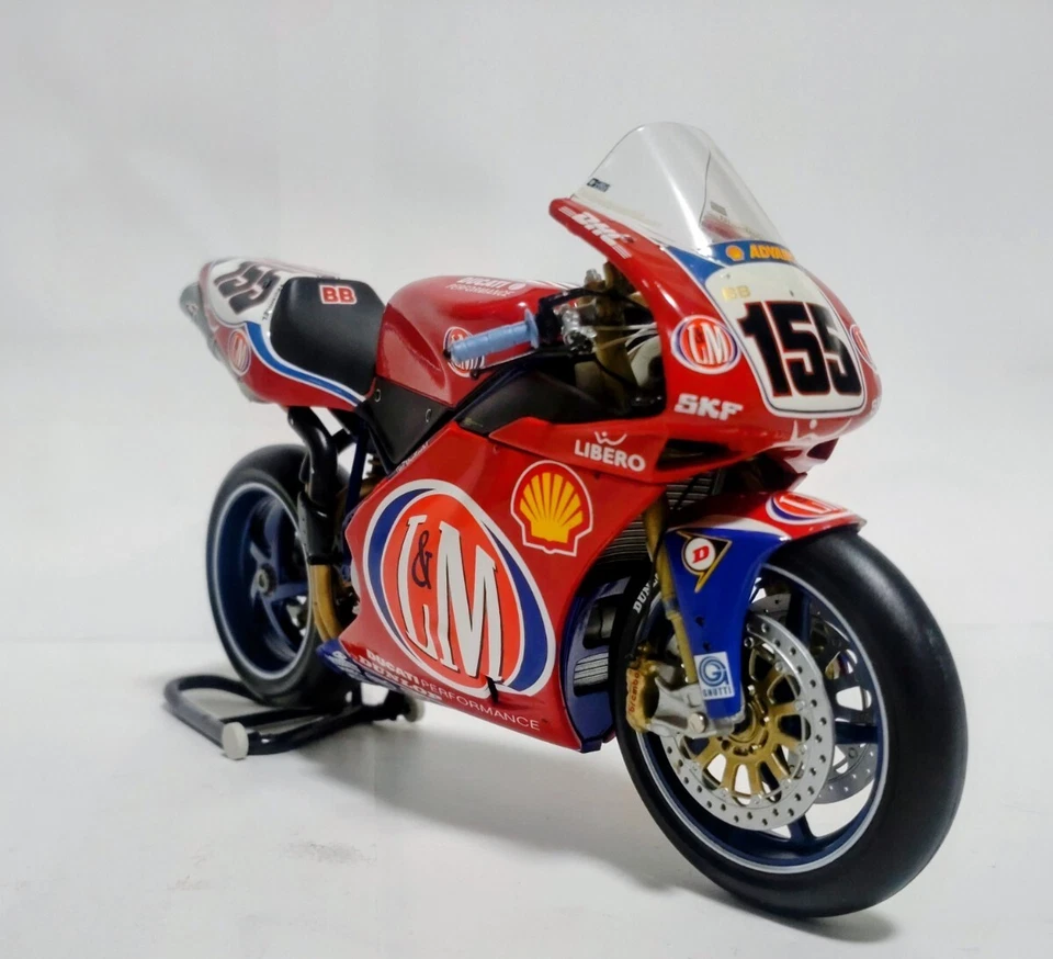 Motocicleta diecast Pma Minichamps 1/12 2002 Team Lm Ducati 998 R Ben Bostrom Foto 2 de 4