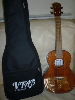 VTAB Tenor Ukulele FL T15 Only 3 strings Missing high A string