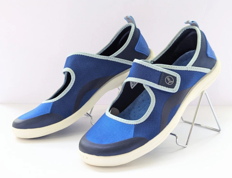 New Lands' End Women's Water Shoes, Size 8D, Adjustable Closure Mary Janes, Blue - Image 2 of 4