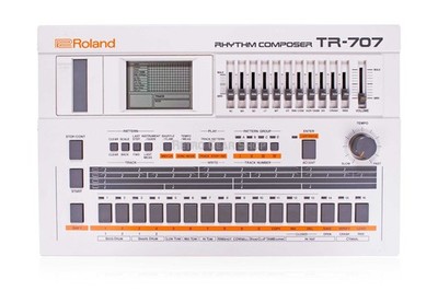 Roland TR-707 Rhythm Composer Drum Machine Vintage Analog