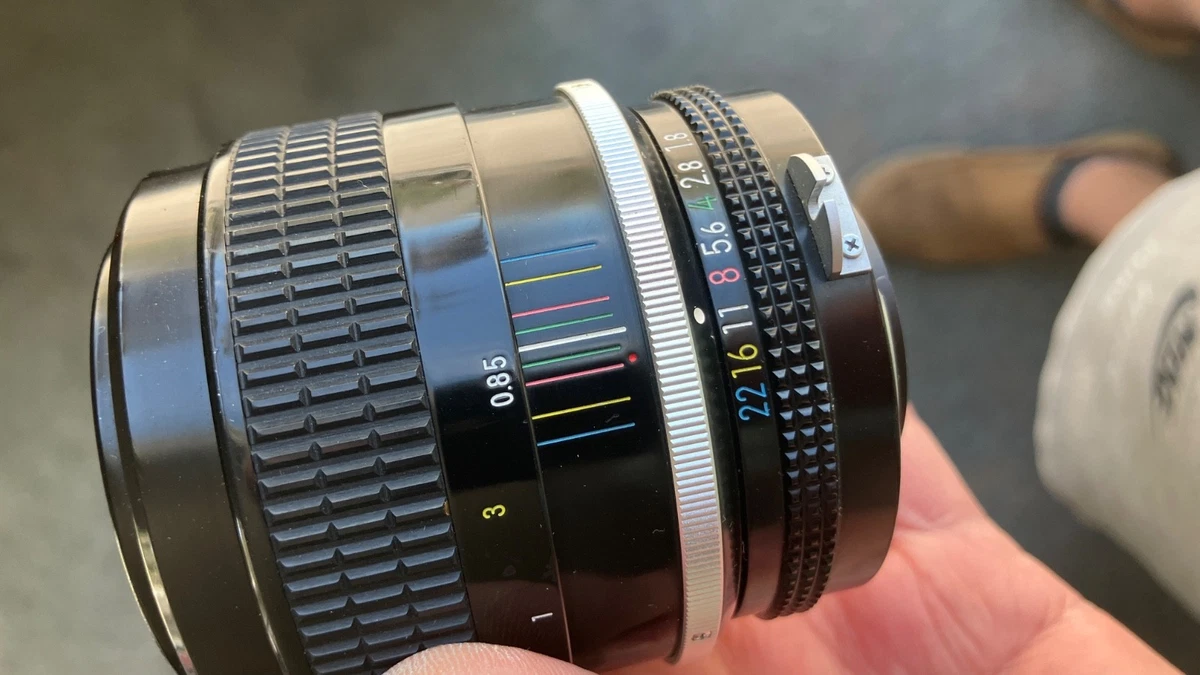 Preços baixos em Lentes de câmera f/1.8 Nikon NIKKOR 85mm Focal | eBay
