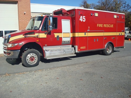 2011 INTERNATIONAL  DURASTAR 4300 HORTON AMBULANCE  FIRE DEPARTMENT RESCUE UNIT