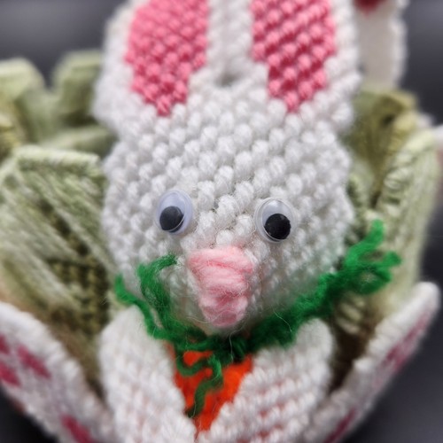 Needlepoint Easter Bunny Basket Candy Dish Plastic Canvas Handmade White Green - Picture 3 of 15