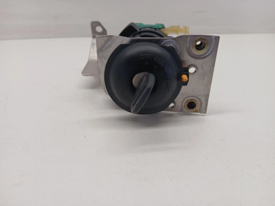 97-04 CORVETTE C5 IGNITION SWITCH WITH KEY 10308321 TESTED GOOD - Image 2 of 4