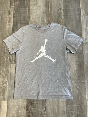 Jordan Essentials Jumpman Graphic Grey T-shirt Men s Large
